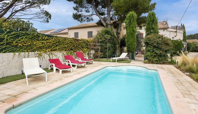 Le Guiguet - Mas provençal avec piscine pour 10