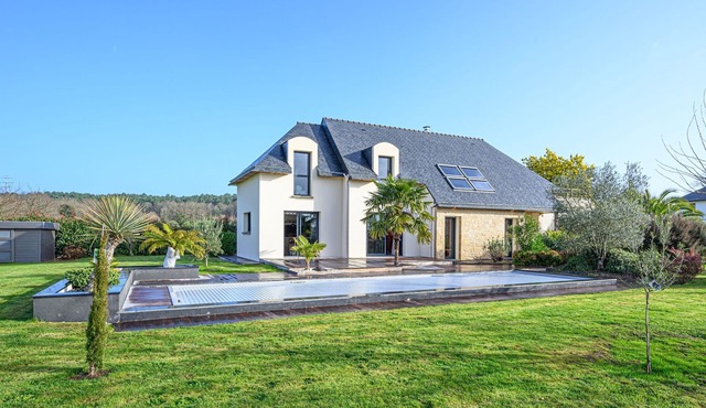 LE HAMEAU DE BIZOLE - Magnifique Maison contemporaine avec piscine chauffée!