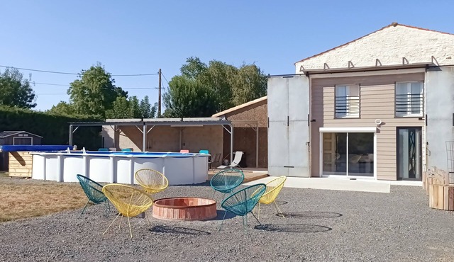 Le Hangar de Papi * in the country with swimming pool