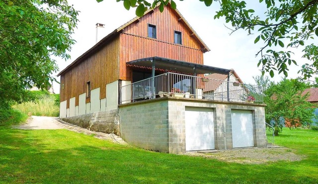 Le Hangar - MEYRONNE