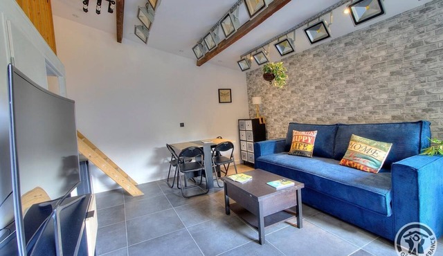 Le Happy Studio - SATHONAY-CAMP