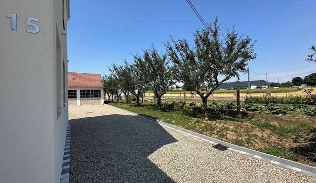 Le Hibou 🦉 Large apartment 100 m2, 8personnes, not overlooked, private