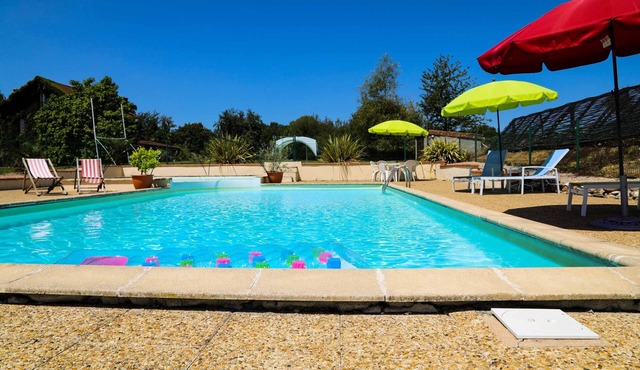Le Hibou @ Le Prielle is a large rural 3 bedrooms gite