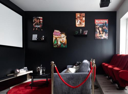 Le Hollywood, Cinéma privé, Jacuzzi & Popcorn