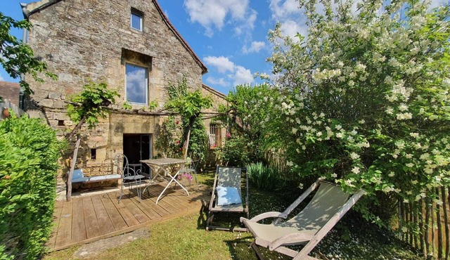 Le Jardin de Castelnaud", a charming Périgord house