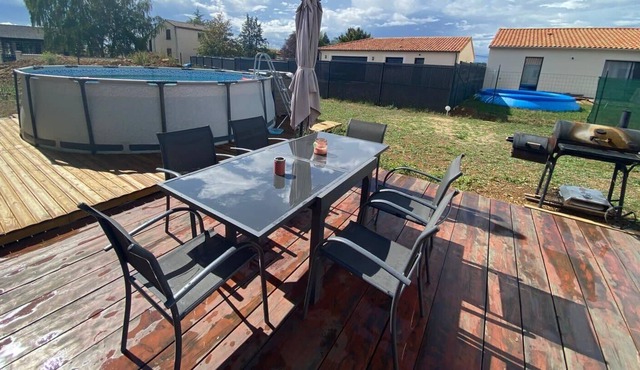 Le Jardin: with swimming pool 10 min from Poitiers