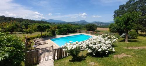 Le Jas des Sagnières - Un Gite de Charme en Haute Provence