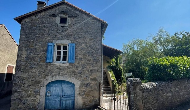 Le lézard bleu Country house 12230Sainte Eulalie de Cernon April to September