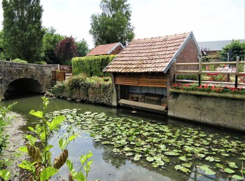 Le Lavoir Secret - hébergement atypique dans un joli cadre bucolique
