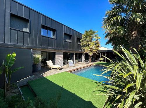 Le Loft Black & Wood - Piscine privé et grande terrasse à 20 min de Rennes