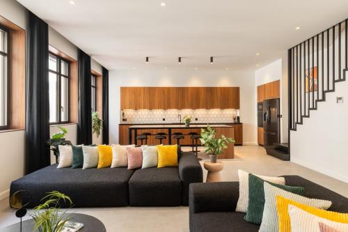 Le Loft MOHOM - Bourse du Travail - 4 Bedrooms, 4 Bathrooms, 4 Parkings