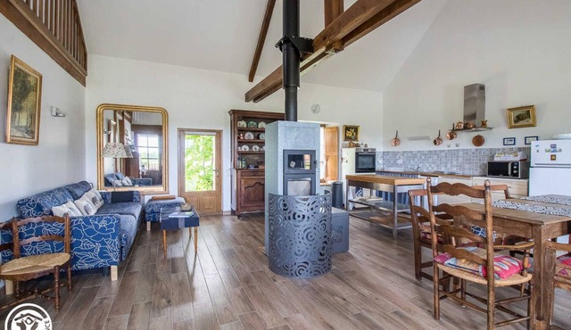 Le Logis de L'abeille Noire