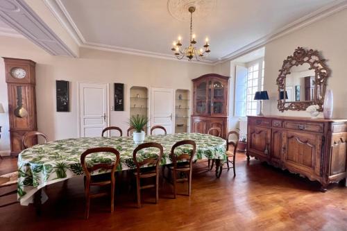 Le Logis de la Providence -12 pers -Bourg Allassac