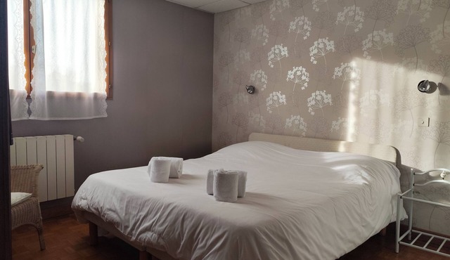 Le Logis de Papy (4p) Terrace-Community pool