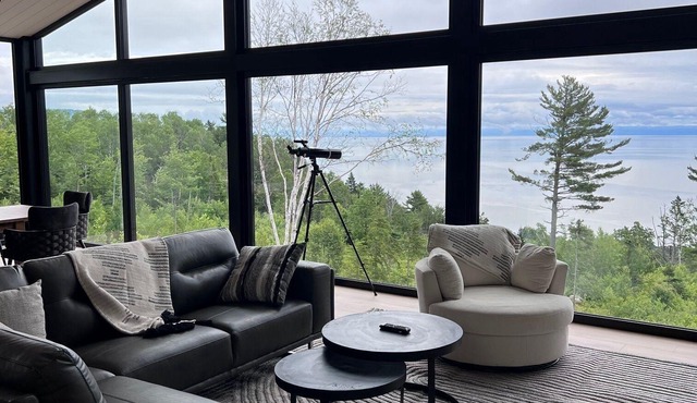 Le Lord, River view, trail and snowmobile