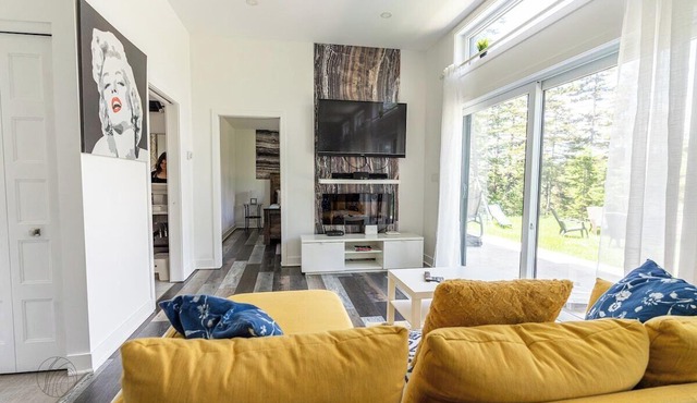Le Loup | spa | waterfront | dogfriendly