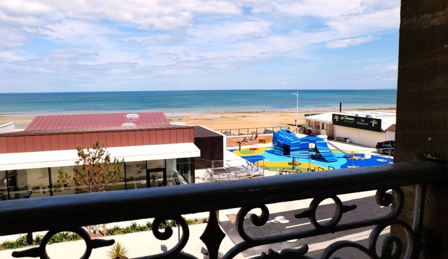 Le Luc and Sea * T2 * facing the sea * breathtaking view