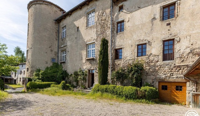 Le Médiéval - ST Bonnet LE Chastel