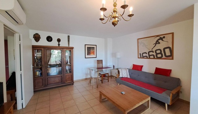 "Le Majestic" Very large T2 Clim & Fibre 5 min from St Roch station downtown