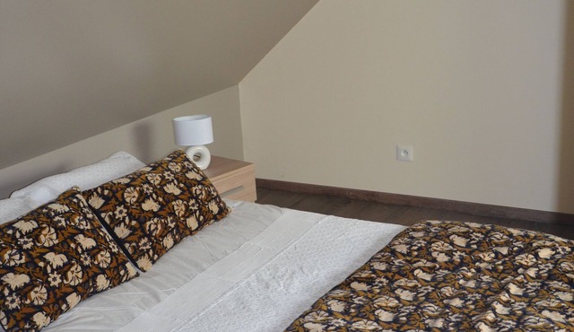 LE MANS 15mn away. For a stopover or a stay, a warm and cosy space