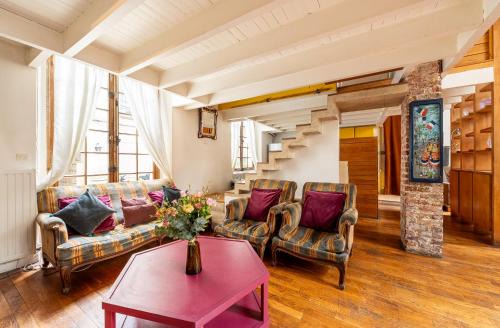 Le Marais l 3BR - Home in Paris with Terrace