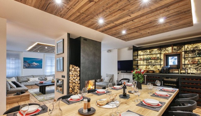 Le Marti - Seven Bedroom Villa, Sleeps 14