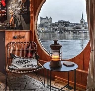 Le Martin Pêcheur Luxurious Ecolodge Boat