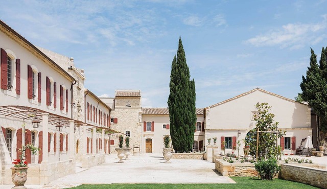 Le Mas Caladoc – Luxury Retreat with Private Spa in Provence