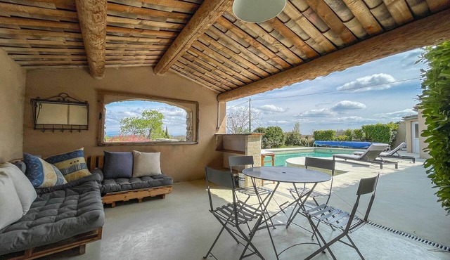 Le Mas des 4 Païs, au Pied des Gorges de L'ardèche