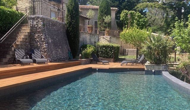 LE MAS DU GRAND CEDRE