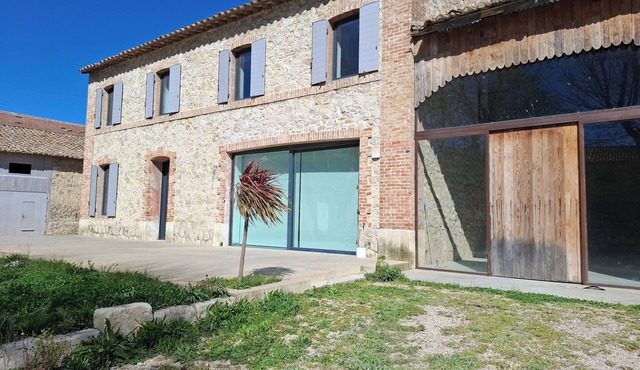 Le Mas de Bonnafoux. Privatize a mas in Provence!