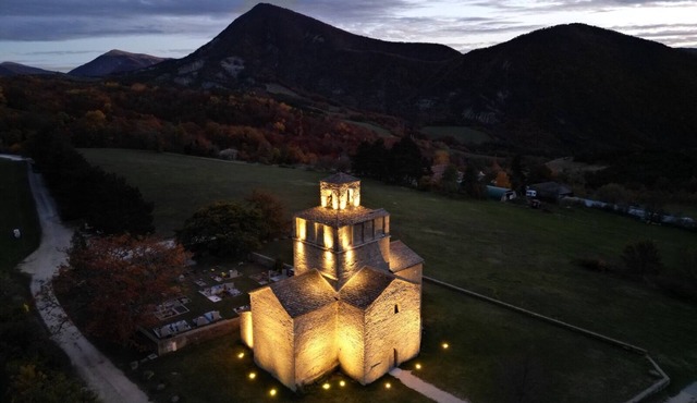 Le Mas de Chantebise Cottage 12 people