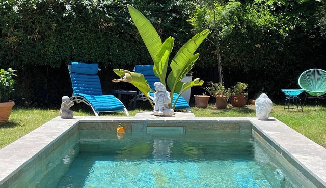Le Mas de Fabregas: Relax in this quiet and elegant house ,400m from the beach.