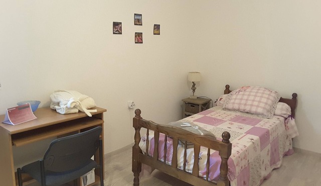 Le Mas de Tiomka - single B & B, swimming pool, quiet 4km Uzès