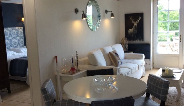 Le Mas des Aumèdes, gite for 2 with swimming pool, jacuzzi, sauna, Périgord Dordogne