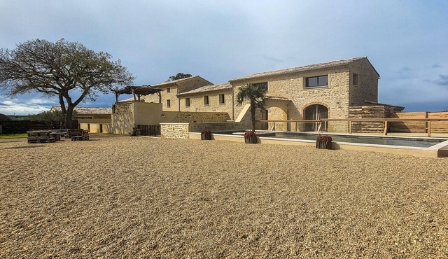 Le Mas du Couchant, Gîte "Magnolia", swimming pool and petanque ground