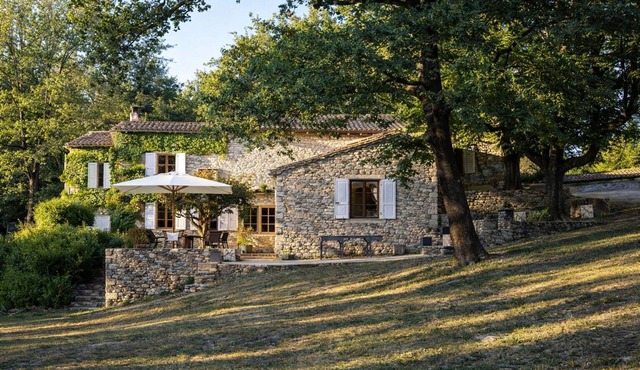 Le Mas du Néflier, in the heart of Drôme Provençale.