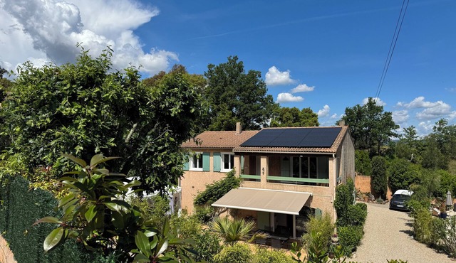Le Mas Saint Jean (gîte for 4 people) at the gateway to the Gulf of Saint Tropez.