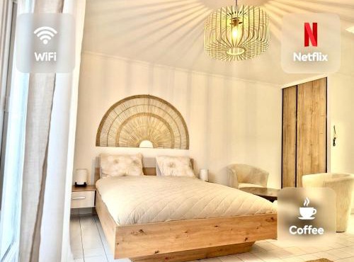 Le Matin bohème Paris- Orly- By Chozen