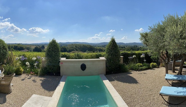 LE MAZET D'EMILIA with private garden and pool in the countryside