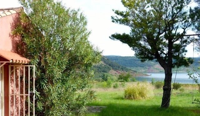 Le Mazet du Lac du Salagou The ecological house