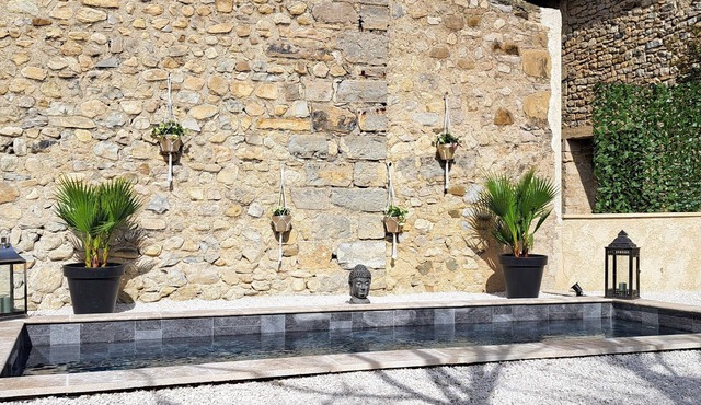Le mazet Sainte-Jalle en Provence, heated swimming pool, enclosed garden, bbq