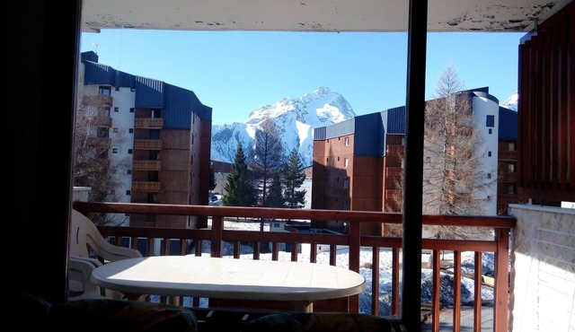 Le Meijotel, south-facing studio with garage, at the foot of the slopes, next to Le Jandry.
