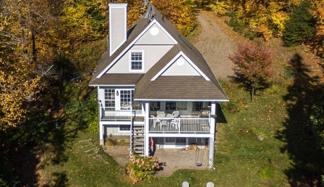 Le MékiShack - Nature cottage with spa on the shores of Lac Mékinac