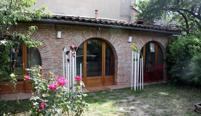 Le Merle Rose, house with garden, quiet and close to the center