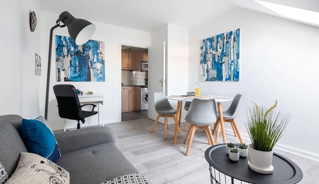 Le Monnet - Cosy 2-Person Apartment near Metro Gorge de Loup