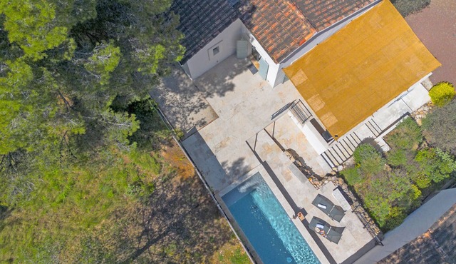 Le Montebello de Paradou - piscine - jardin