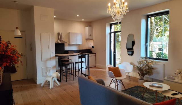 Le Montparnasse Chic apartment with garden