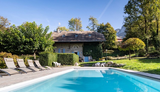 Le Moulin de Dingy - House with 6 bedrooms & swimmingpool 20 mn from Annecy