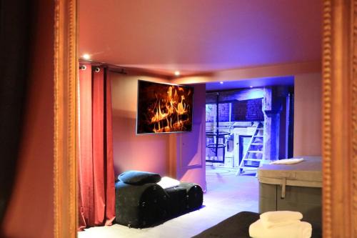 LE MOULIN DES PLAISIRS atypical SM experience